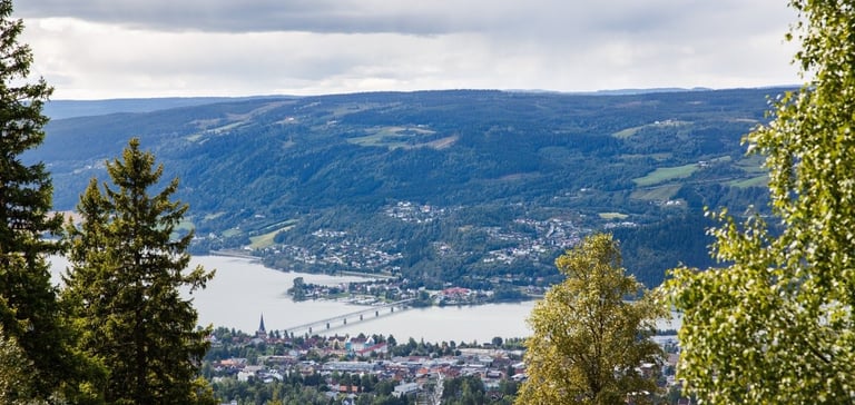 Lillehammer, ved fjorden Mjøsa, i Norge