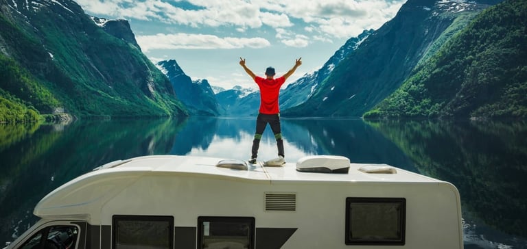 Bilferie med autocamper