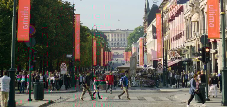 Travl gade på Karl Johans gate i Oslo.