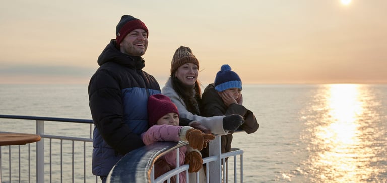 Familie ude på dækket om vinteren