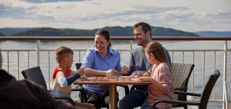 Familie på dækket.
