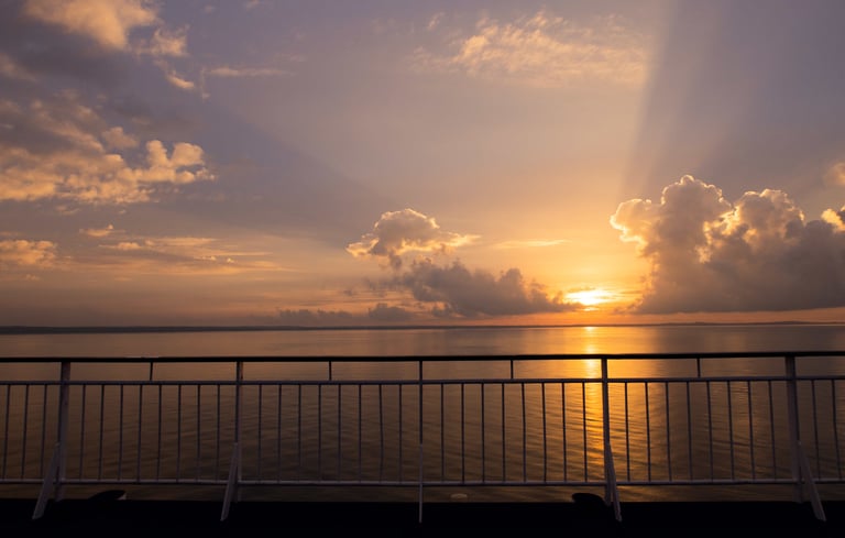 Solnedgang fra dækket