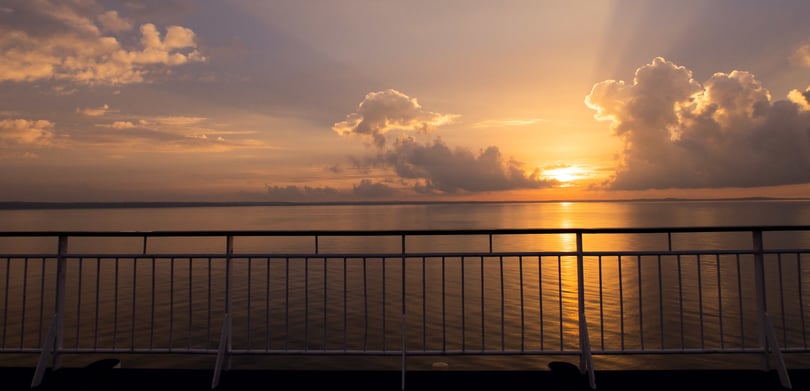 Solnedgang fra dækket